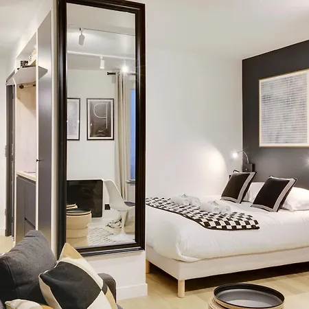 Apartment Au Coeur Du Sacre Coeur *
