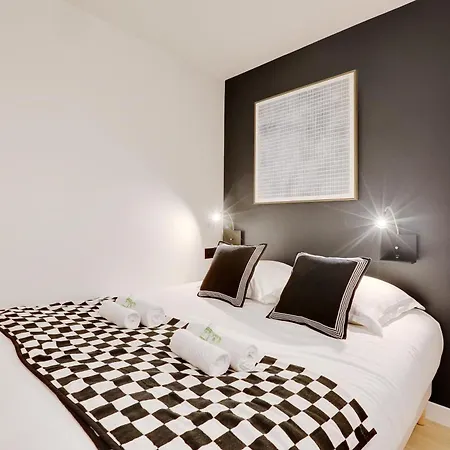 Apartment Au Coeur Du Sacre Coeur
